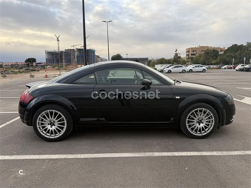 Usado Audi TT 180 CV (132 kW) 1999 Negro Coupe