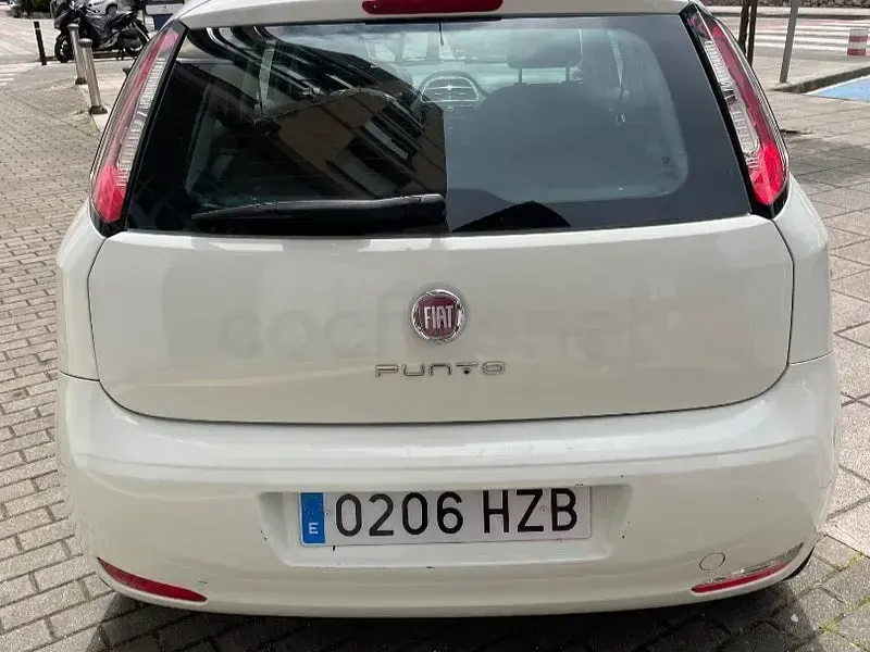 Käytetty Fiat Punto Pop 75 HP (55 kW) 2014 Valkoinen Viistoperä