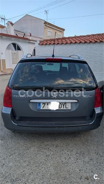 Usado Peugeot 307 110 CV (80 kW) 2006 Gris / plata Familiar
