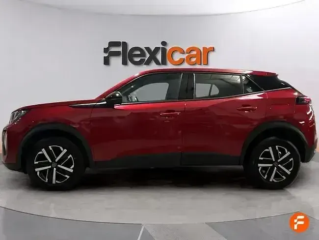 Usado Peugeot 2008 Active 100 CV (73 kW) 2023 Rojo SUV