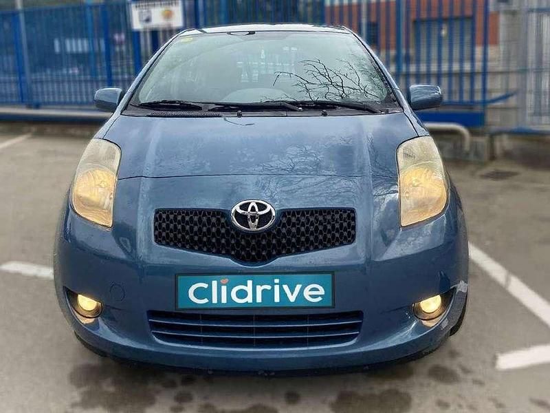 Usado Toyota Yaris Live 90 CV (66 kW) 2006 Azul Utilitario