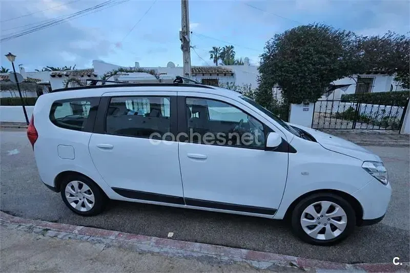 Usado Dacia Lodgy 100 CV (73 kW) 2016 Blanco Monovolumen