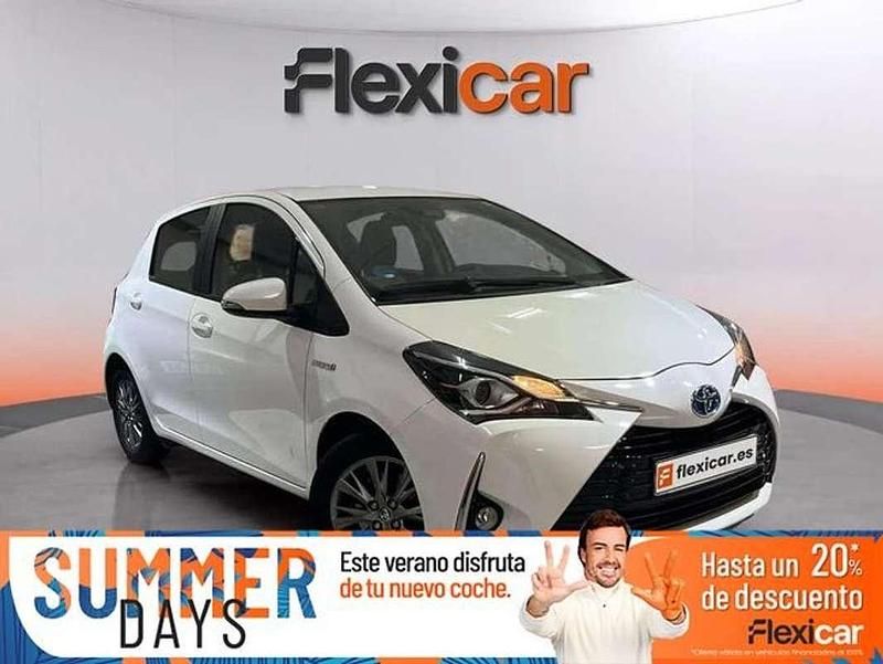 Blanco Usado 2017 Toyota Yaris Hybrid Active Utilitario | 13.190 € (Precio justo) - Imagen 1/4
