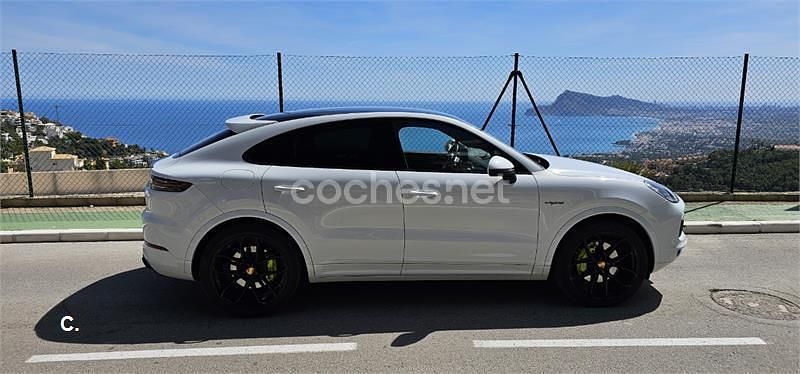 Usado Porsche Cayenne Coupe Platinum Edition 462 CV (339 kW) 2022 Blanco Coupe