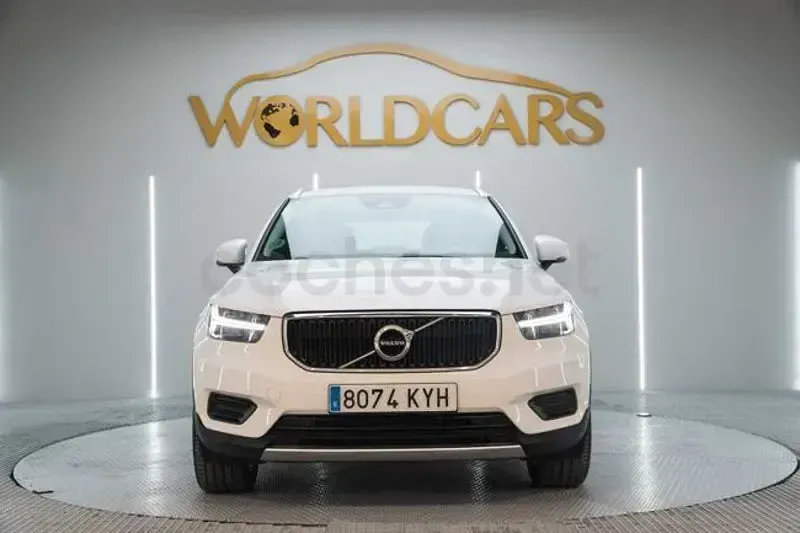 Usado Volvo XC40 Momentum 190 CV (139 kW) 2019 Blanco SUV