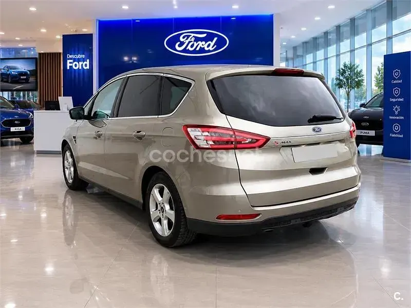 Usado Ford S-MAX Titanium 160 CV (117 kW) 2017 Beige Monovolumen