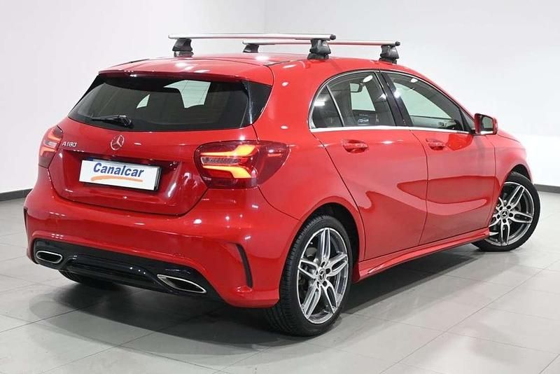 Usado Mercedes A180 122 CV (89 kW) 2018 Rojo Utilitario