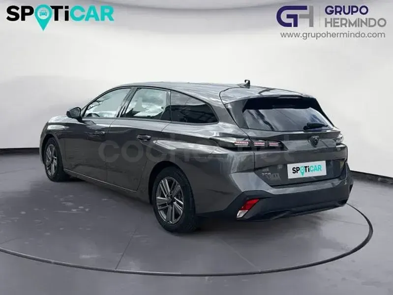 Usado Peugeot 308 130 CV (95 kW) 2022 Gris / plata Familiar