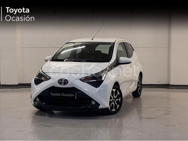 Blanco Usado 2019 Toyota Aygo X-play Utilitario | 12.900 € (Caro) - Imagen 1/4