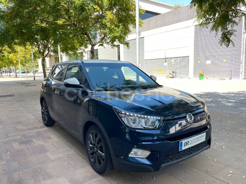 Usado Ssangyong (KGM) Tivoli Limited 115 CV (84 kW) 2016 Azul SUV