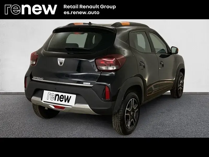 Usado Dacia Spring Comfort Plus 33 kW (45 CV) 2023 Negro Utilitario