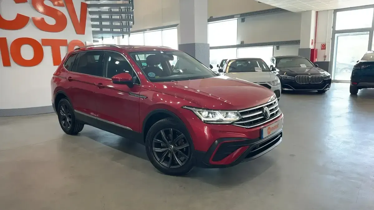 Usado VW Tiguan Life 150 CV (110 kW) 2022 Rojo SUV