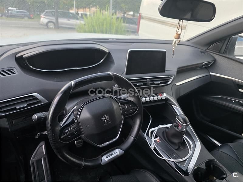 Blanco Usado 2017 Peugeot 3008 GT-line SUV | 15.000 € (Caro) - Imagen 1/4