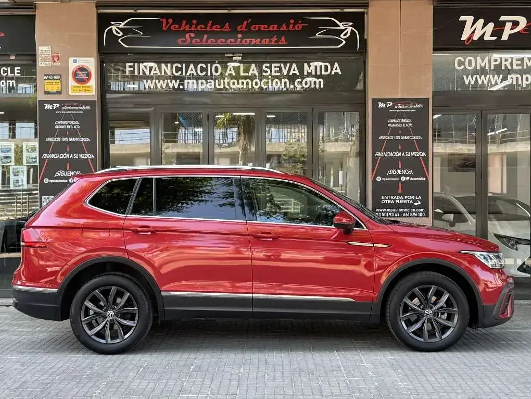 Usado VW Tiguan Allspace Life 150 CV (110 kW) 2023 Burdeos SUV