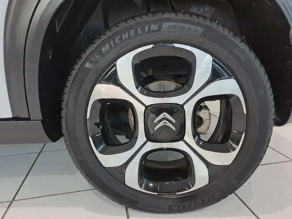 Usado Citroën C3 Aircross Shine 120 CV (88 kW) 2019 Gris SUV