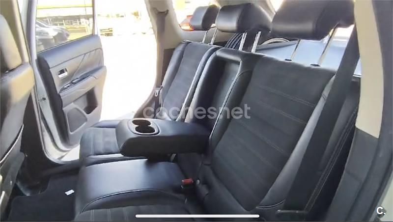 Usado Mitsubishi Outlander P-HEV 203 CV (149 kW) 2018 Blanco SUV