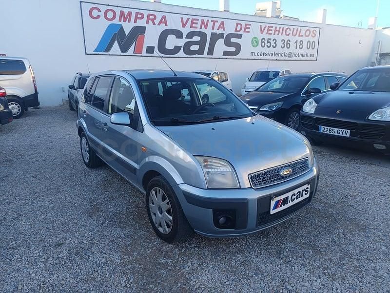 Usado Ford Fusion Futura 80 CV (58 kW) 2007 Gris / plata Utilitario