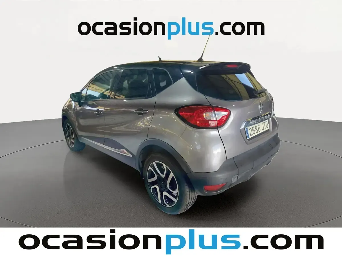 Usado Renault Captur Zen 90 CV (66 kW) 2016 Gris SUV