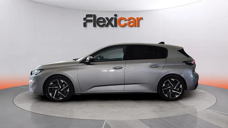 Usado Peugeot 308 Allure 131 CV (96 kW) 2023 Gris Utilitario