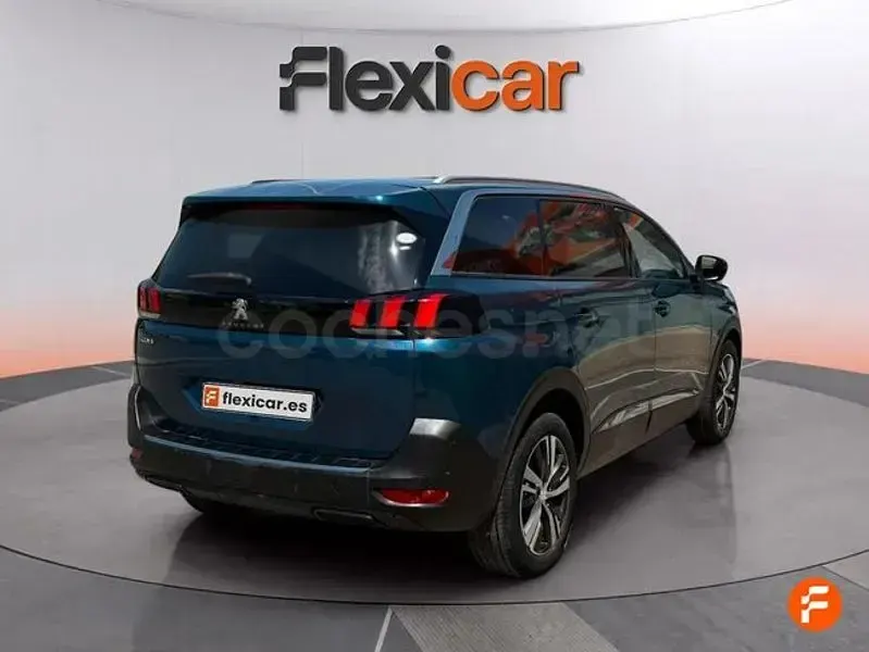 Usado Peugeot 5008 Active 130 CV (95 kW) 2023 Verde SUV