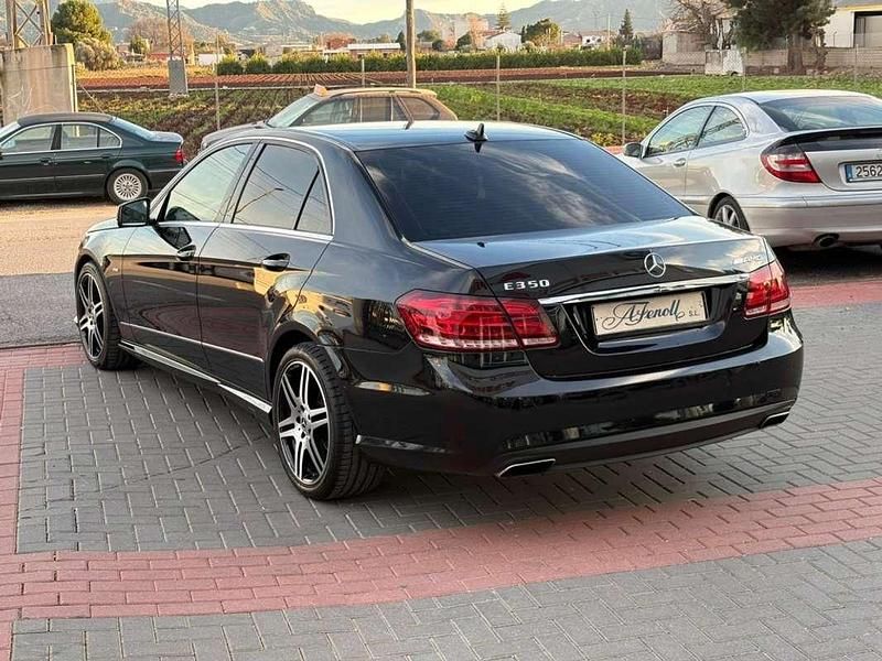 Usado Mercedes E350 265 CV (194 kW) 2012 Negro Berlina