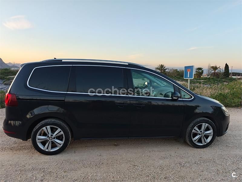 Usado Seat Alhambra XCELLENCE 150 CV (110 kW) 2019 Gris / plata Monovolumen