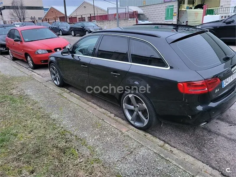 Usado Audi A4 190 CV (139 kW) 2010 Negro Familiar