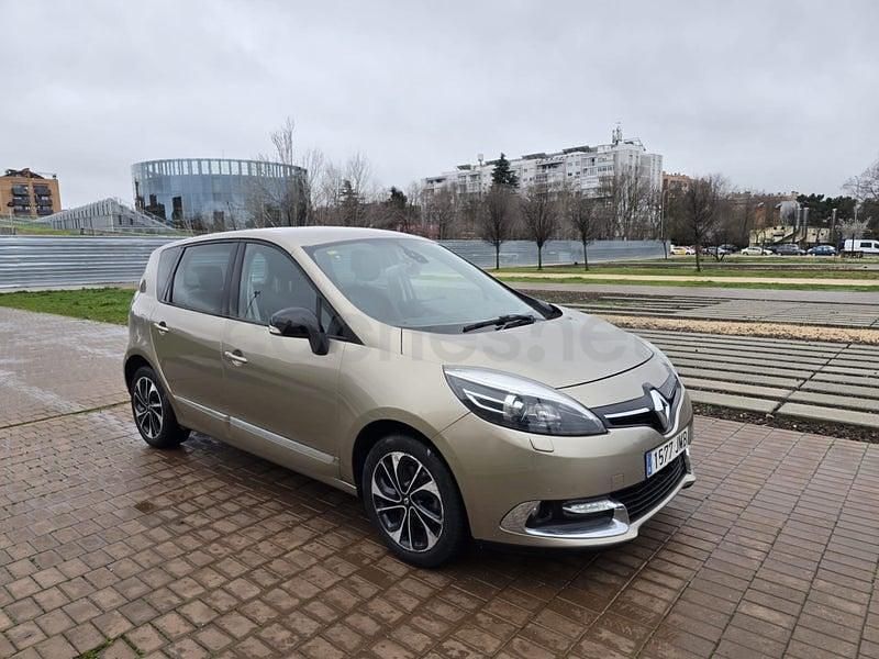 Usado Renault Scénic III Bose Edition 110 CV (80 kW) 2016 Beige Monovolumen