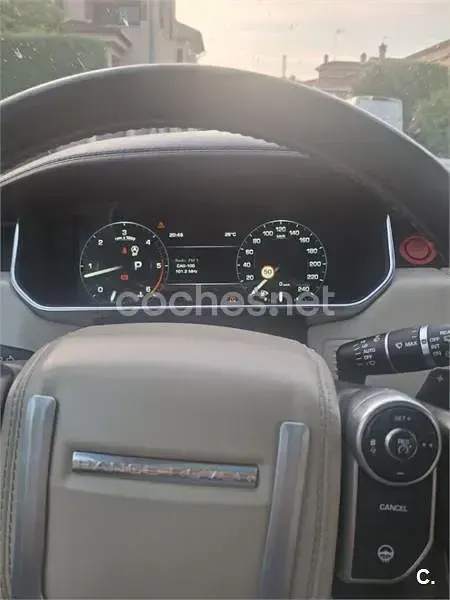 Usado Land Rover Range Rover Vogue 339 CV (249 kW) 2016 Granate SUV