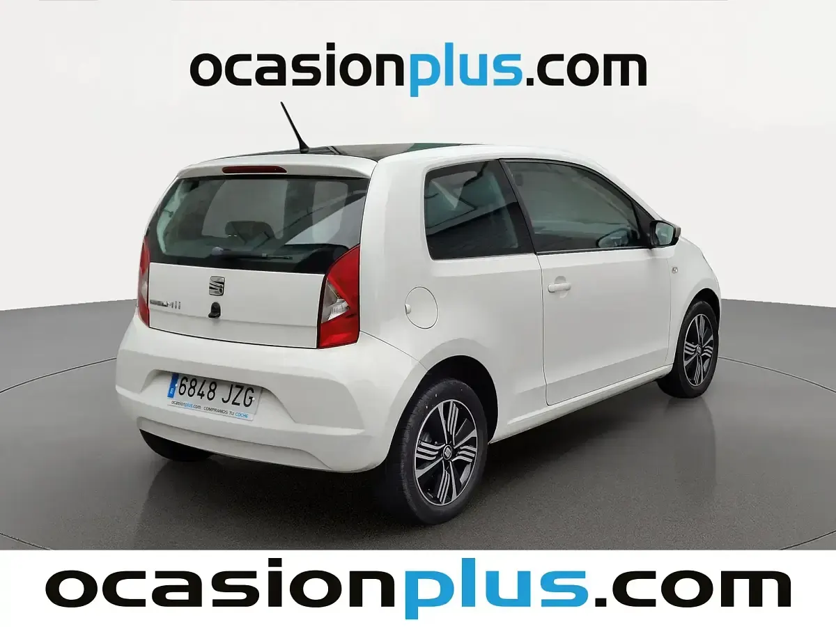 Usado Seat Mii Cosmopolitan 75 CV (55 kW) 2017 Blanco Utilitario