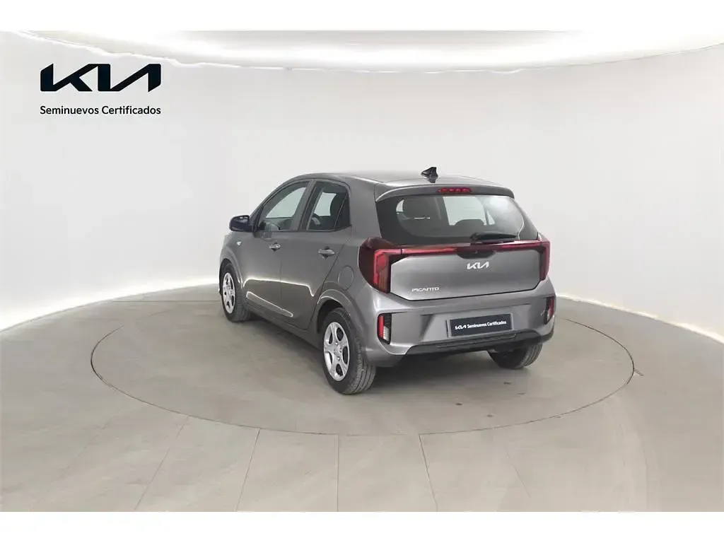 Usado Kia Picanto 63 CV (46 kW) 2025 Gris Utilitario