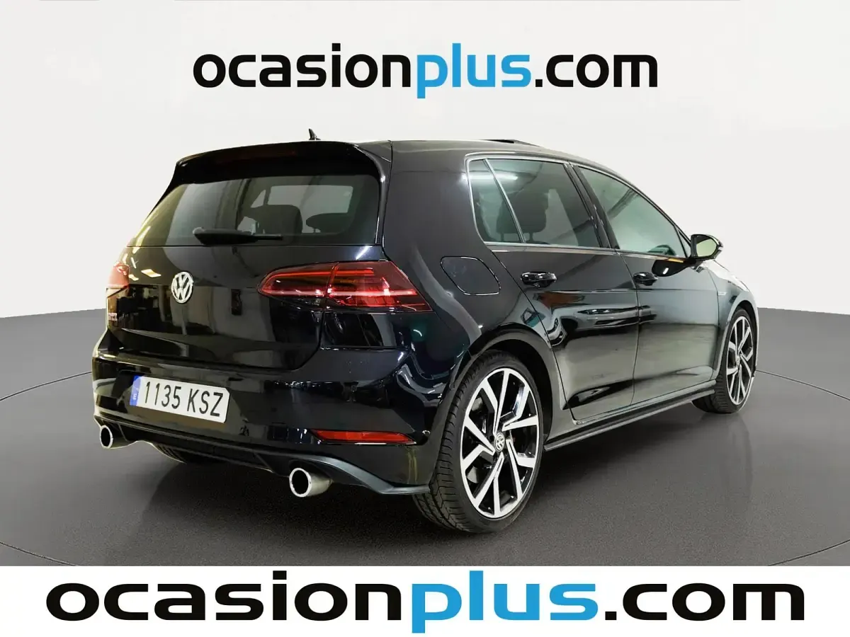 Usado VW Golf VII GTI 245 CV (180 kW) 2019 Negro Utilitario