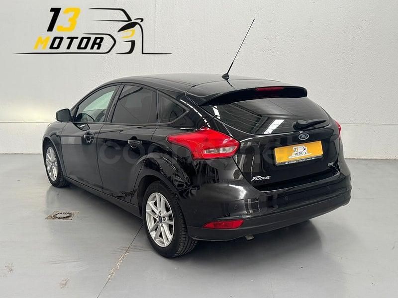 Usado Ford Focus Sport 125 CV (91 kW) 2015 Negro Berlina