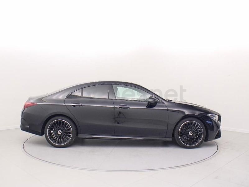 Usado Mercedes CLA200 AMG line 150 CV (110 kW) 2025 Negro cosmos Berlina