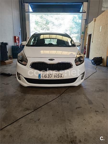 Używany Kia Carens 136 KM (100 kW) 2013 Biały Minivan