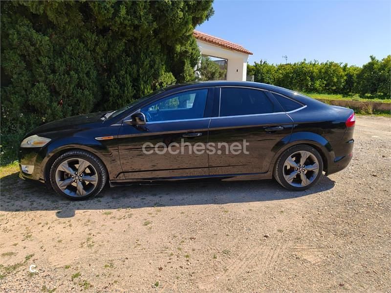 Usado Ford Mondeo Titanium X 175 CV (128 kW) 2010 Negro Berlina