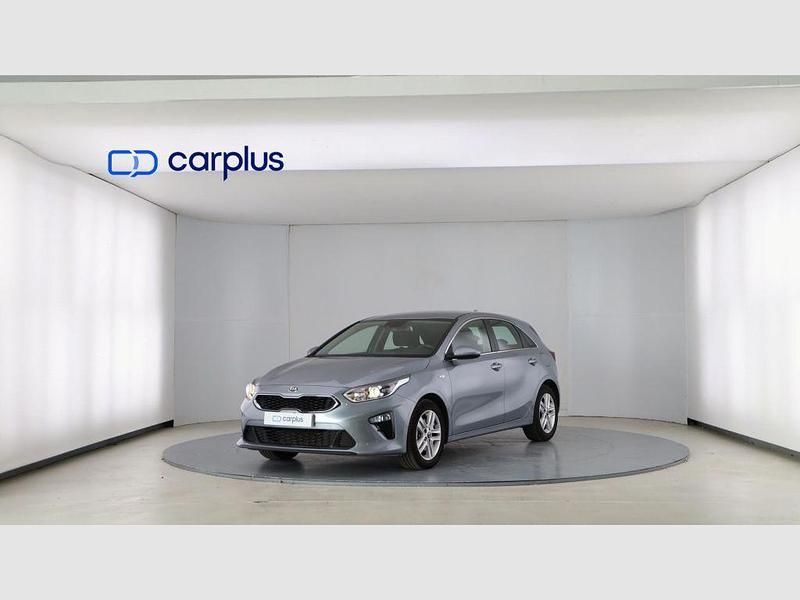 Lunar silver (metalizado) Usado 2020 Kia Ceed Familiar | 13.990 € (Precio justo) - Imagen 1/4