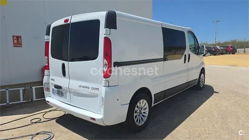 Usado Opel Vivaro 145 CV (106 kW) 2017 Blanco Monovolumen