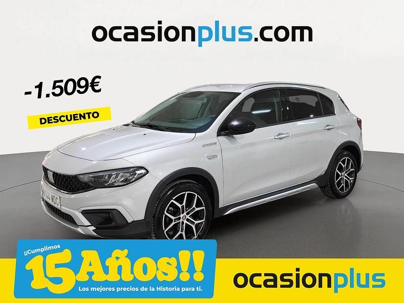 Gris Usado 2022 Fiat Tipo Cross Familiar | 16.600 € (Un poco caro) - Imagen 1/4