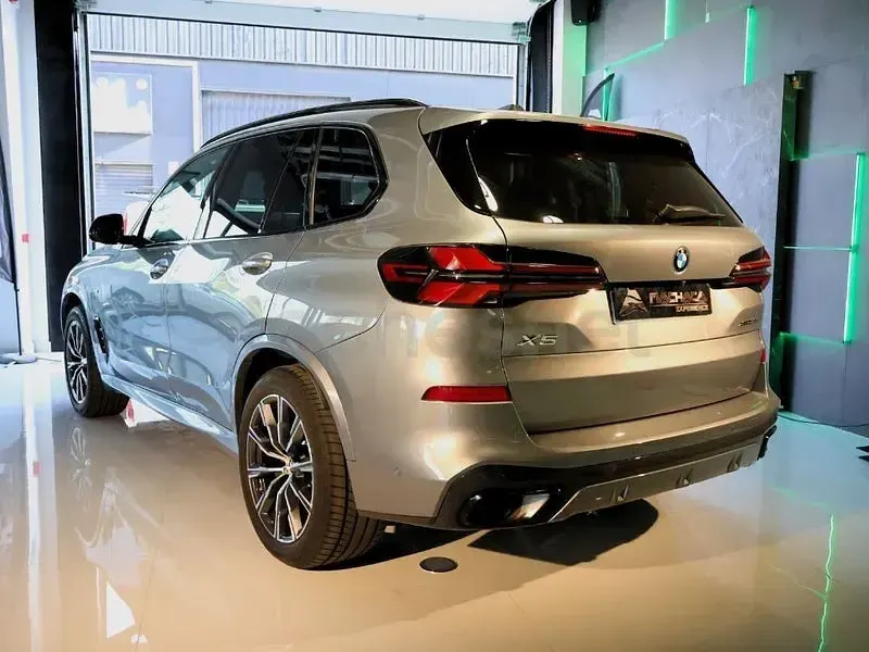 Używany BMW X5 Comfort Edition 298 KM (219 kW) 2025 Szary SUV