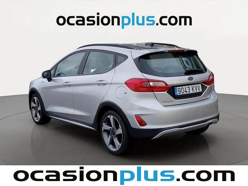 Usado Ford Fiesta Active 101 CV (74 kW) 2019 Gris plata Utilitario