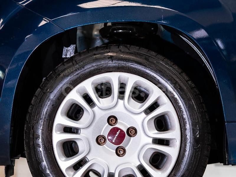 Usado Fiat Panda Lounge 69 CV (50 kW) 2015 Azul Utilitario