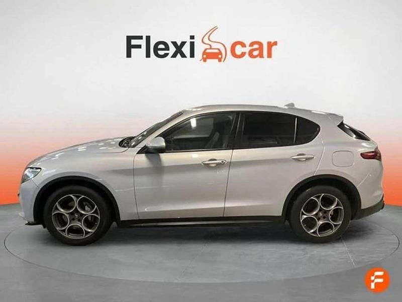 Usado Alfa Romeo Stelvio Sprint 160 CV (117 kW) 2022 Gris SUV