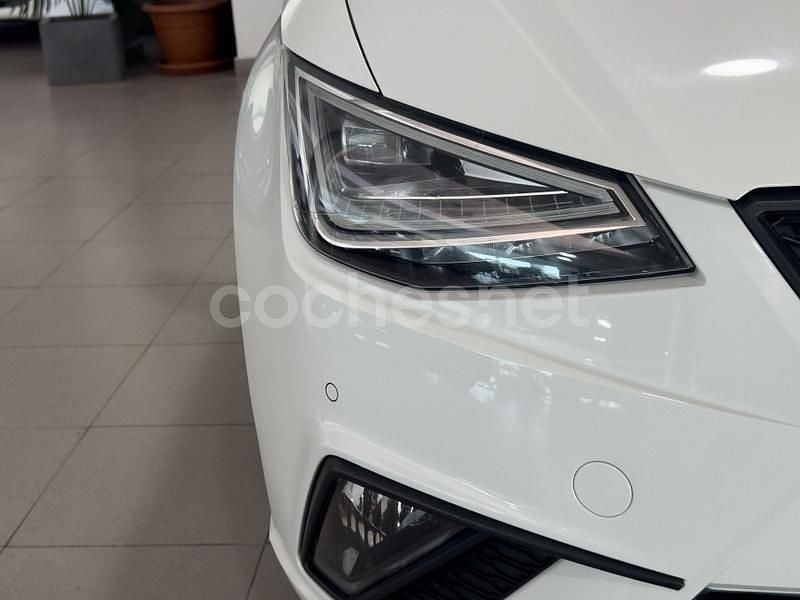 Usado Seat Ibiza Style 110 HP (80 kW) 2023 Branco Sedan