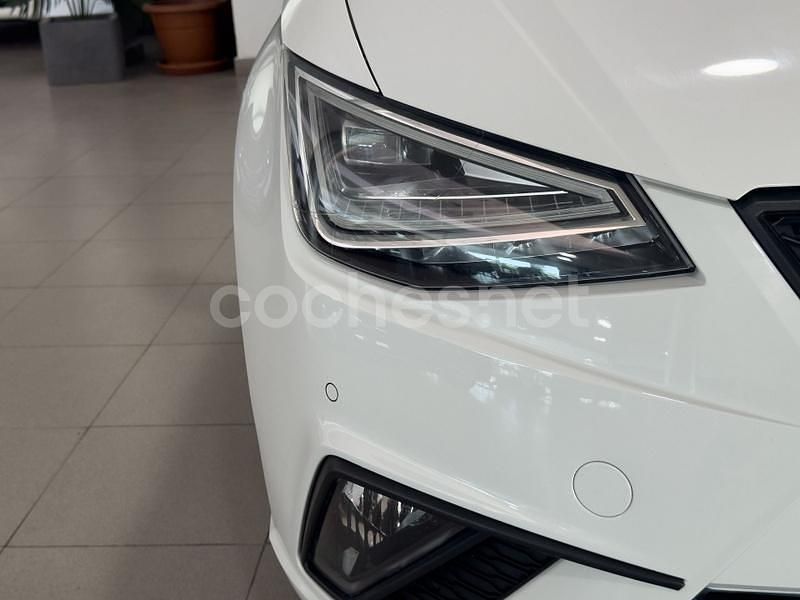 Usado Seat Ibiza Style 110 CV (80 kW) 2023 Blanco Berlina