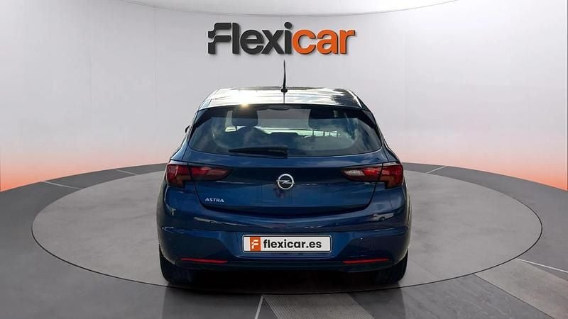 Usado Opel Astra GS Line 131 CV (96 kW) 2020 Azul Utilitario