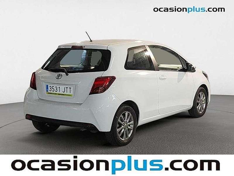 Usado Toyota Yaris City 69 CV (50 kW) 2016 Blanco Utilitario