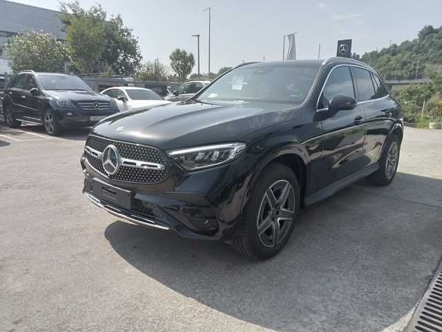 Negro Nuevo 2024 Mercedes GLC300e SUV | 66.500 € - Imagen 1/4
