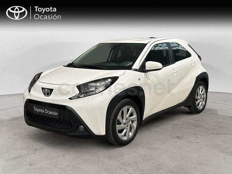 Usado Toyota Aygo X Play 72 CV (52 kW) 2024 Blanco SUV