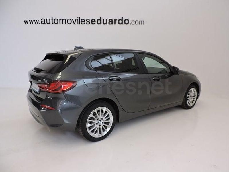 Usado BMW 118 Comfort Edition 136 CV (100 kW) 2020 Gris / plata Utilitario